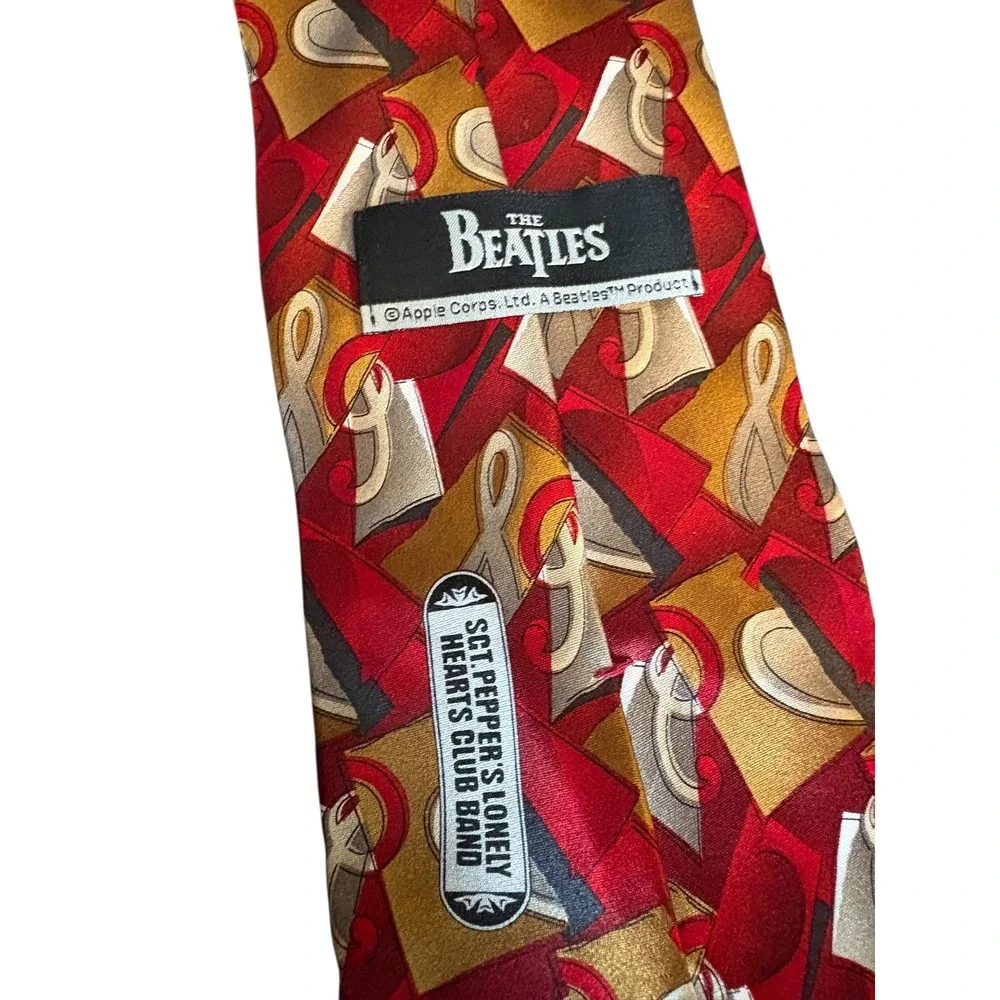 The Beatles Silk Tie Sgt Pepper's Lonely Hearts Club Band Red‎ Music Necktie